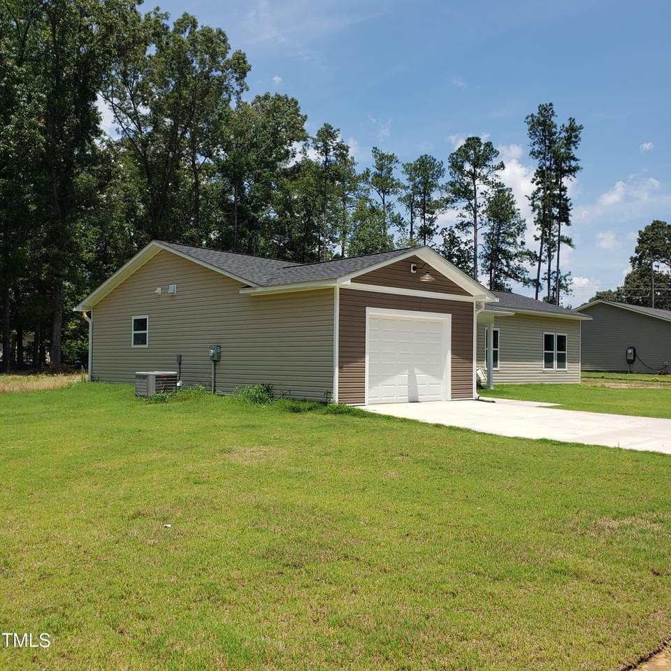 142 Marathon Lane - Photo 1