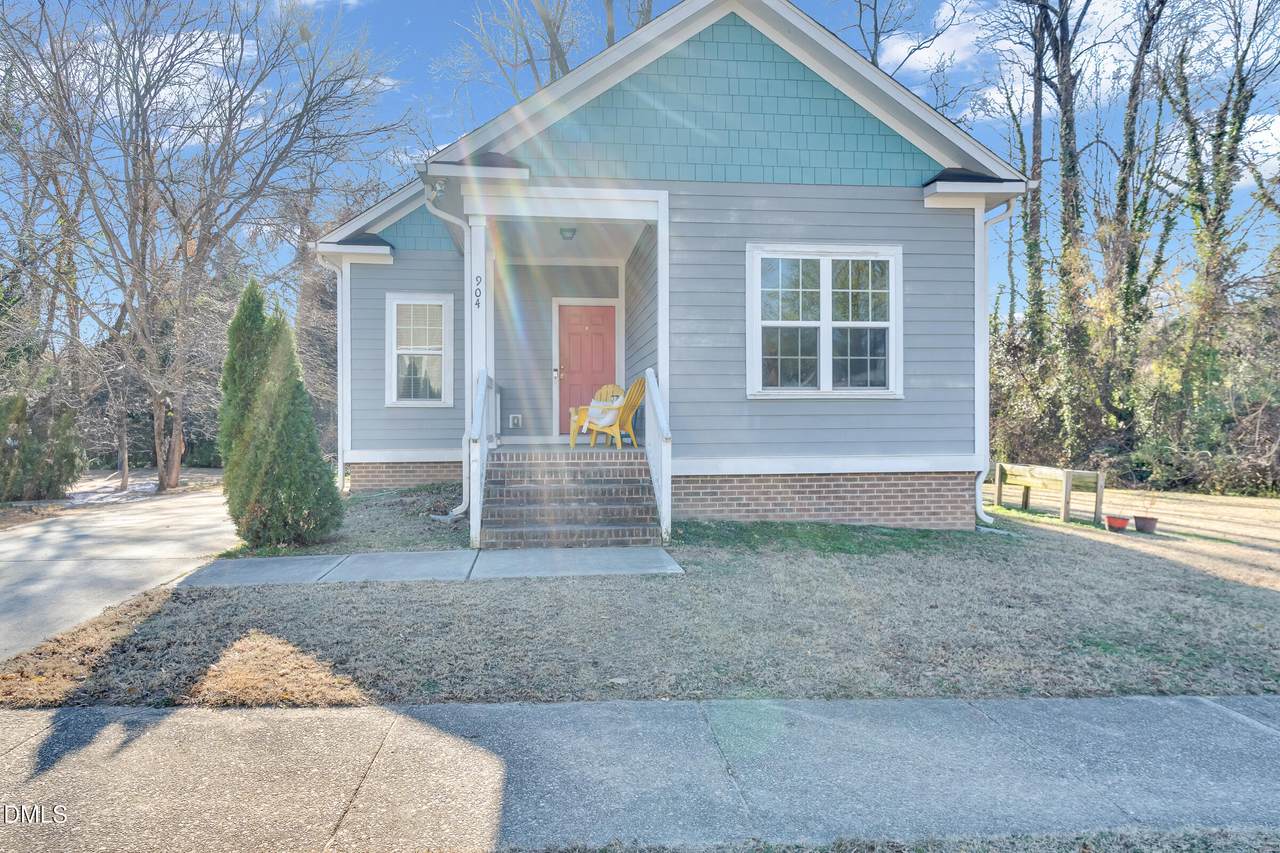 904 Jones Street - Photo 1