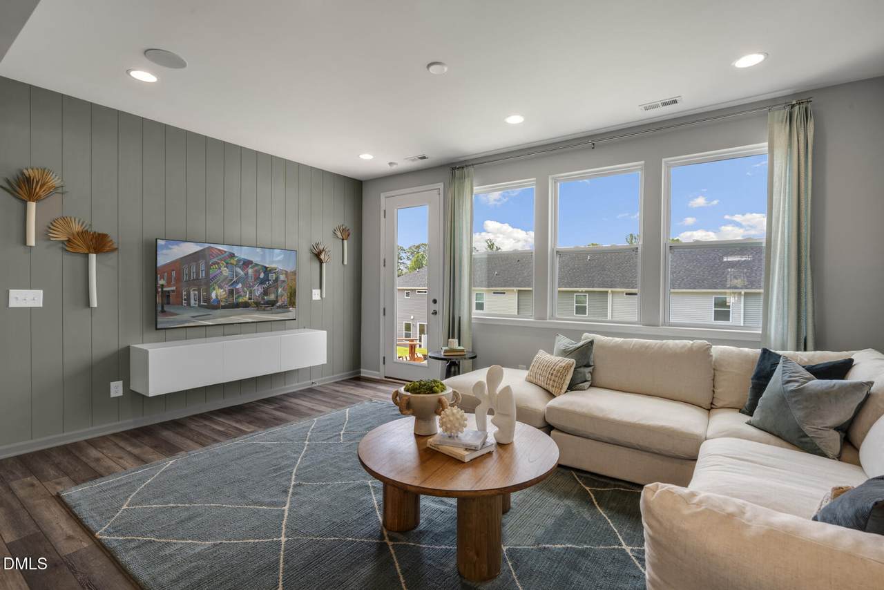 140 Lennei Lane - Photo 1