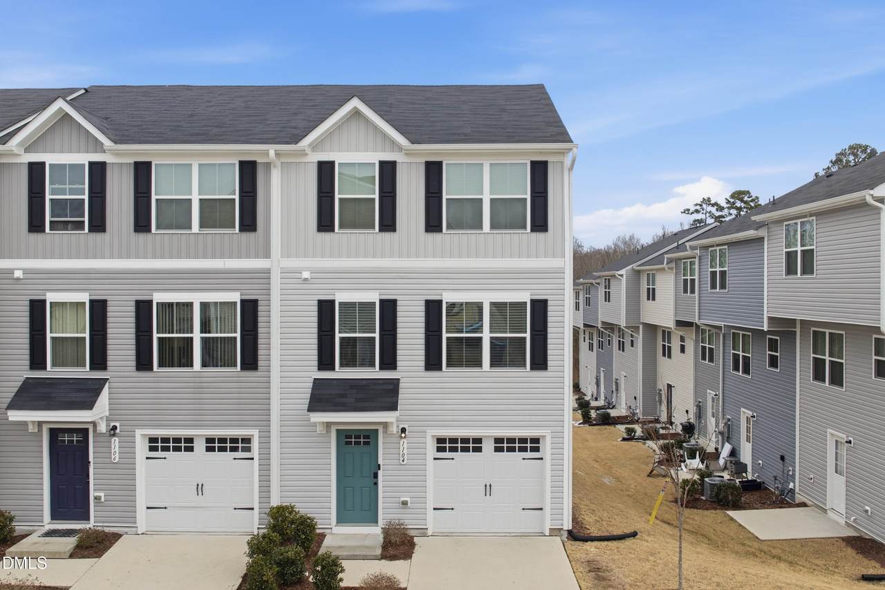 1104 Brimstone Way - Photo 1