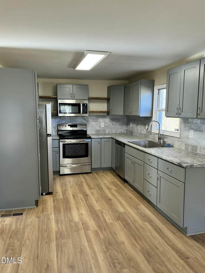 510 10th Street - Photo 1