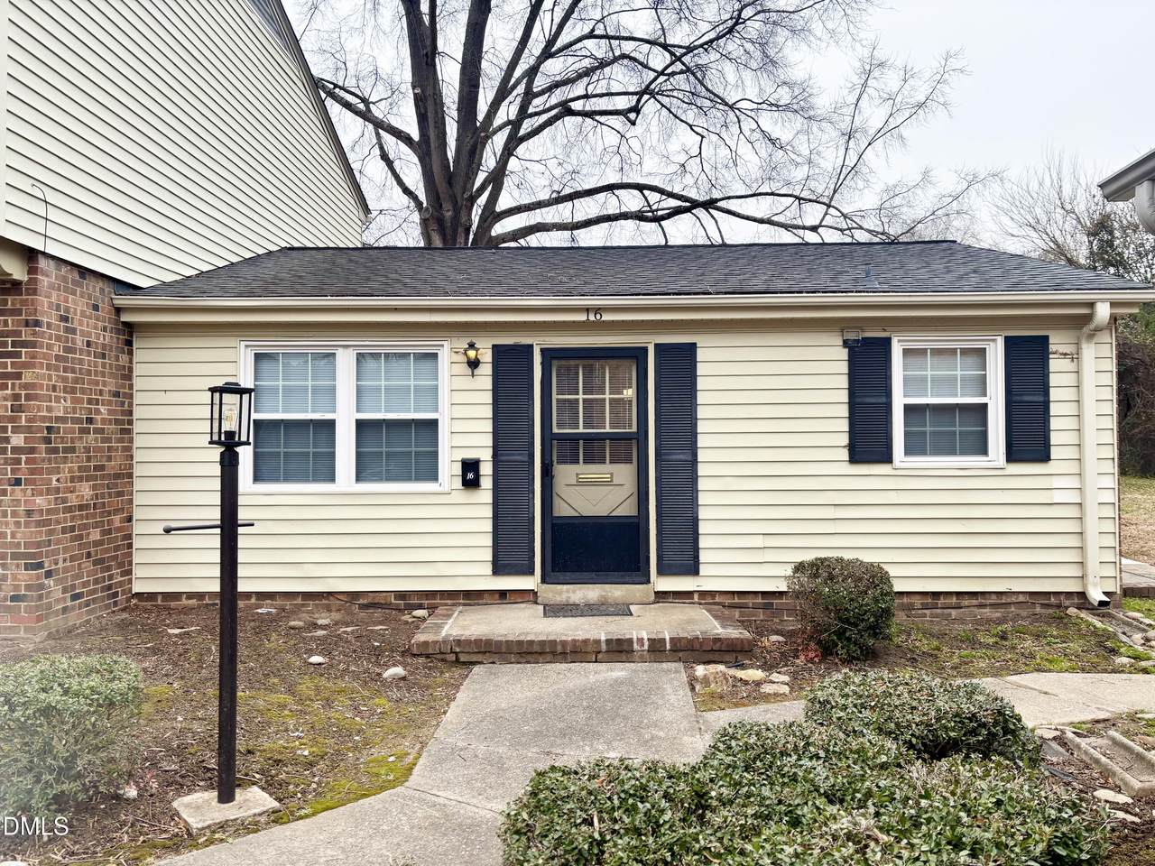 1002 Willow Drive - Photo 1