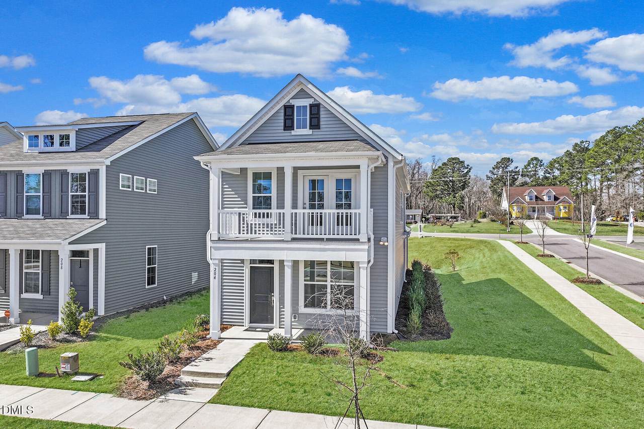 204 White Oak Garden Way - Photo 1