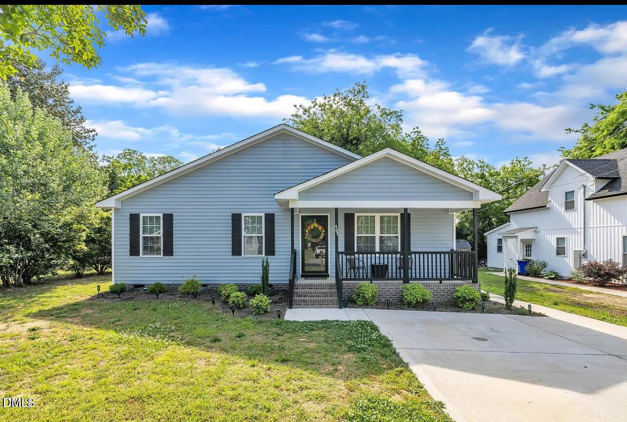 407 Collier Street - Photo 1