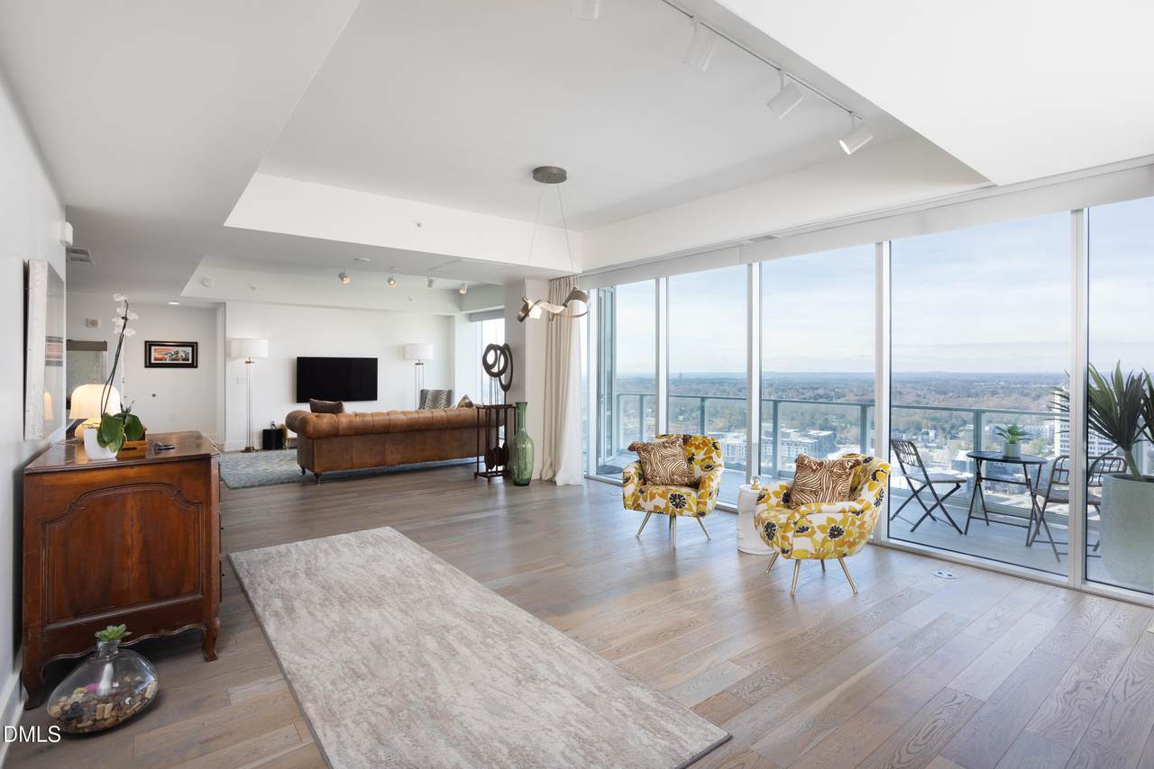 110 Corcoran Street - Photo 1