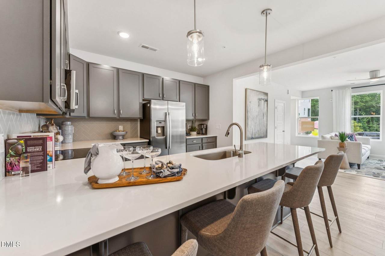 154 White Street - Photo 1