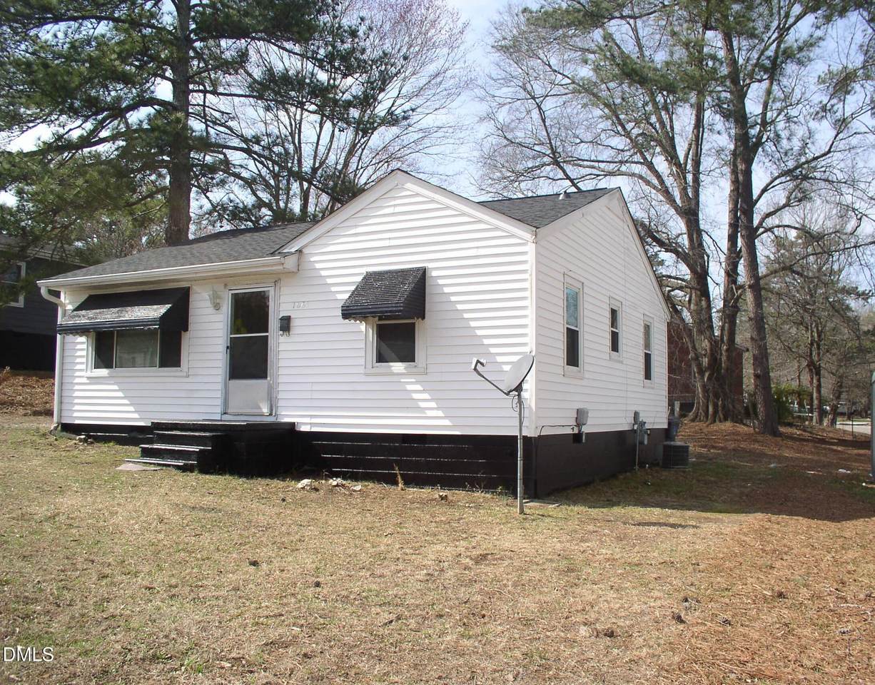 1061 Pinkston Street - Photo 1