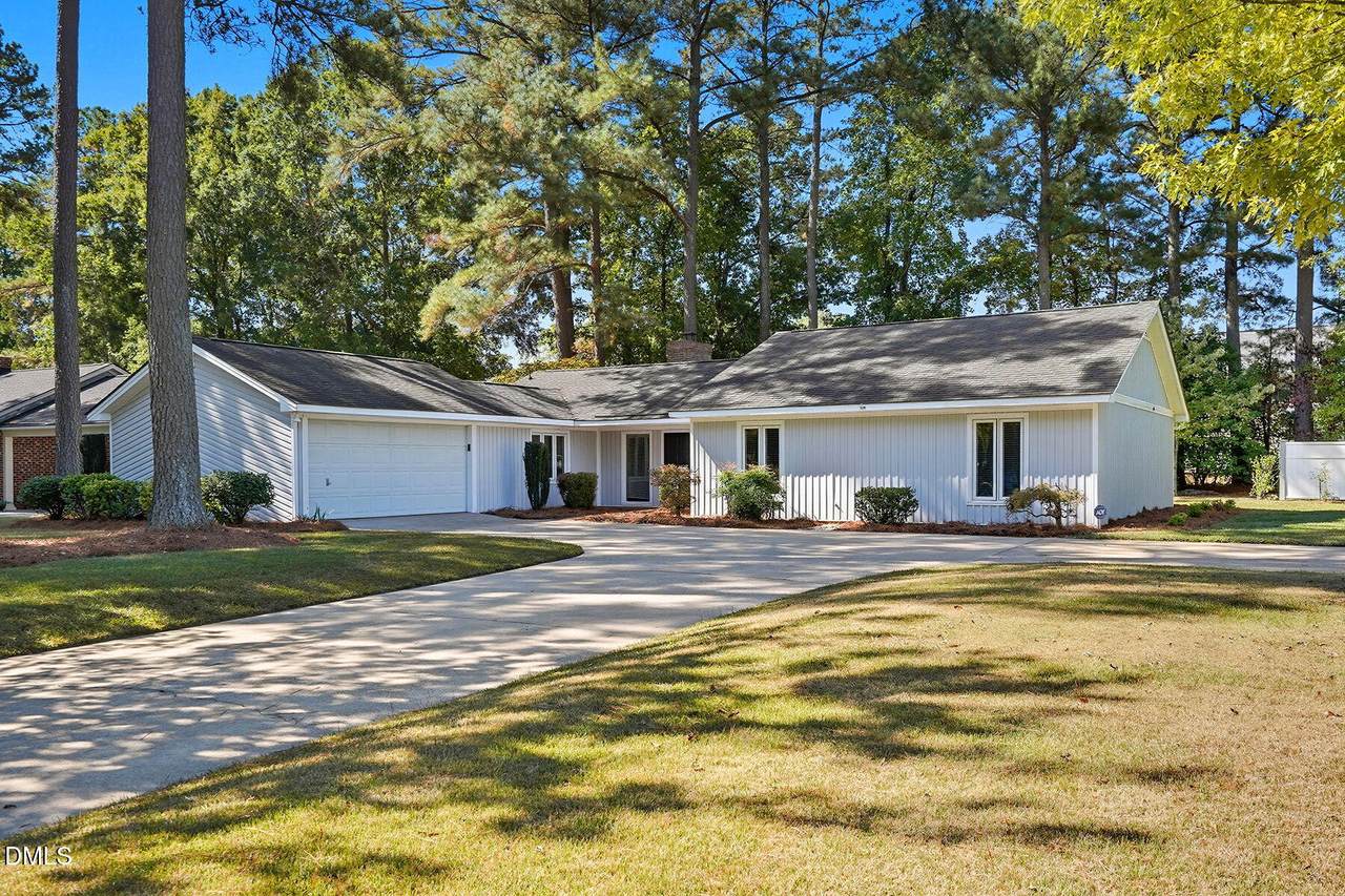 3812 Gloucester Road - Photo 1