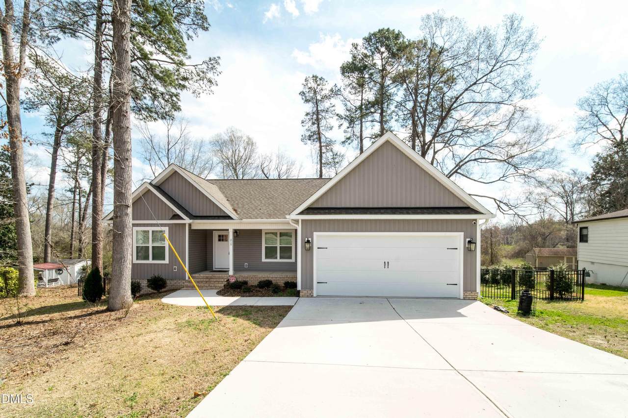 215 Tanglewood Drive - Photo 1