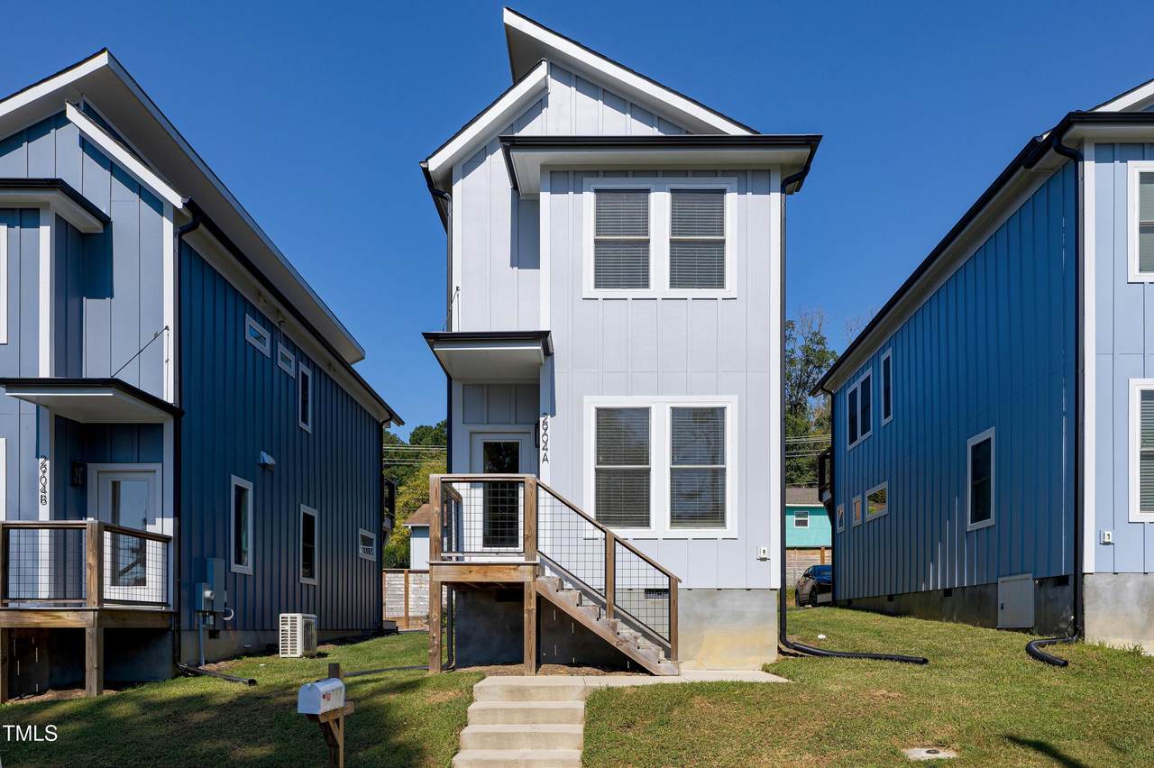 2904 Wadsworth Avenue - Photo 1