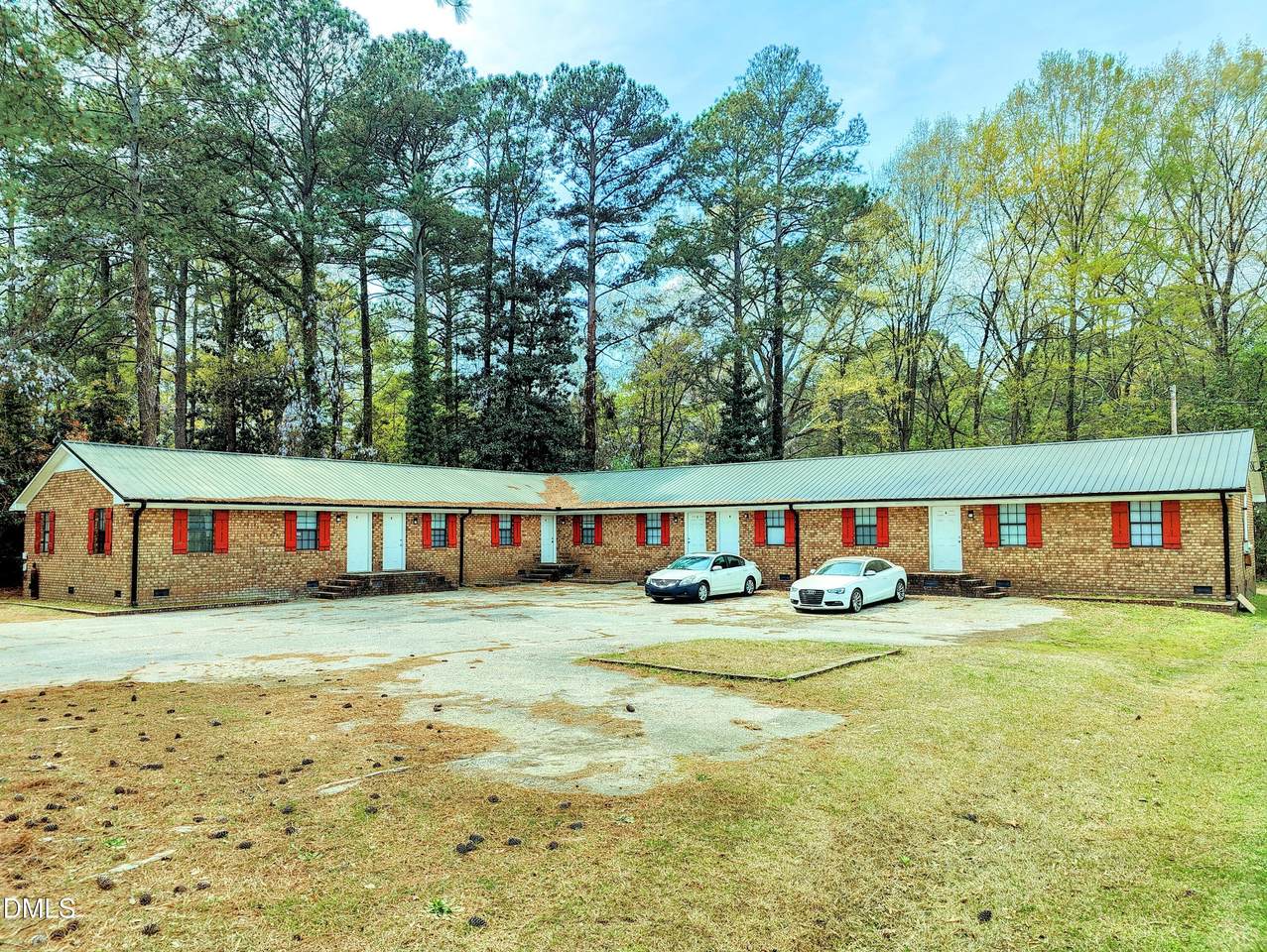 600 Vyne Street - Photo 1