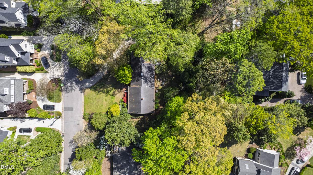 2667 Davis Street - Photo 1