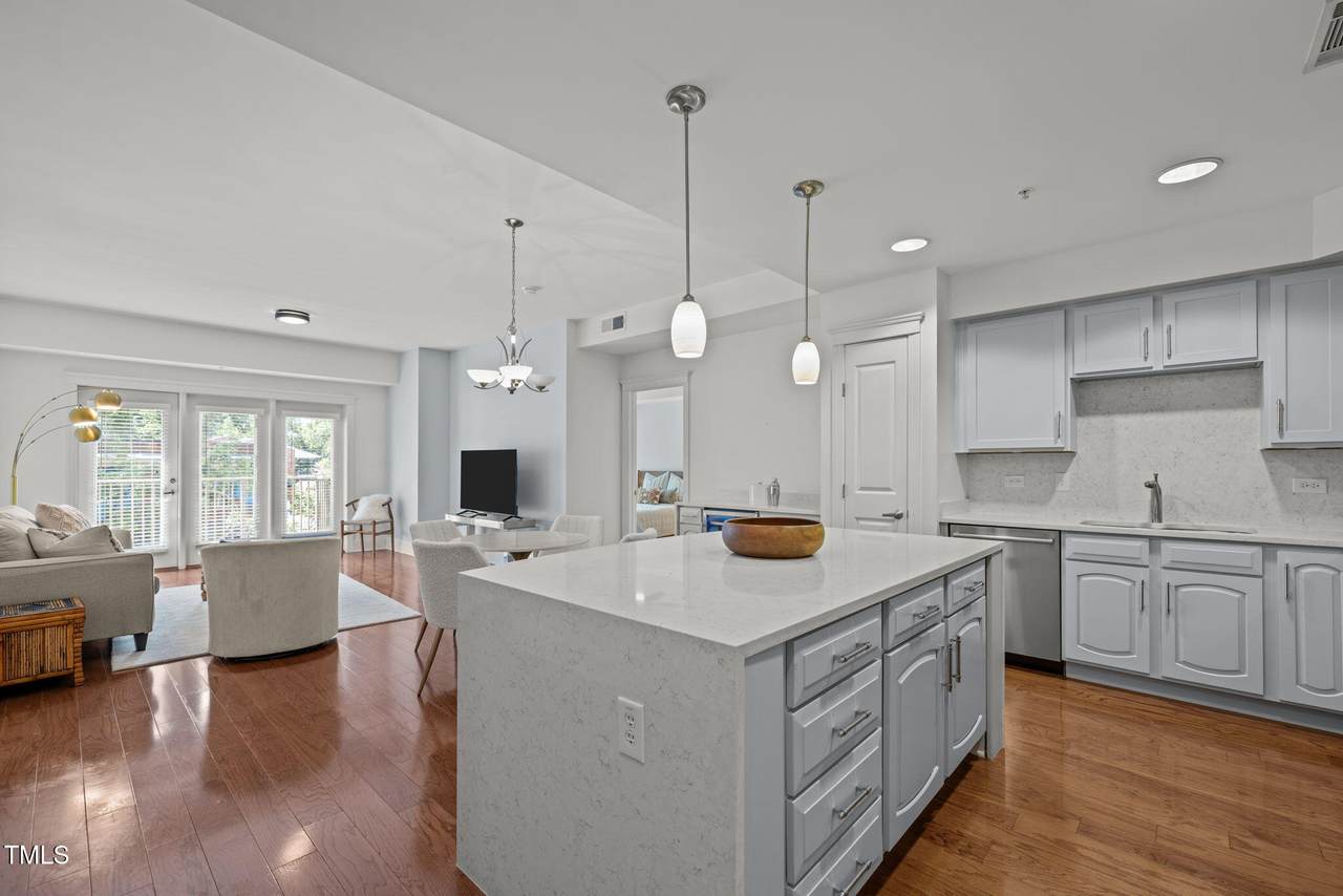 222 Glenwood Avenue - Photo 1