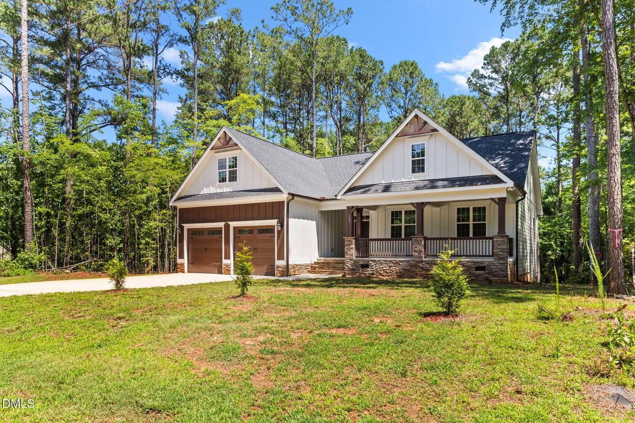 121 Quarterhorse Drive - Photo 1