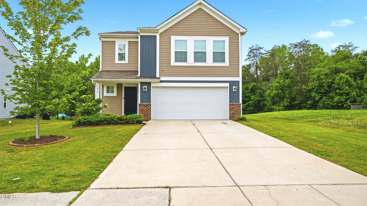 410 Silver Oak Circle - Photo 1