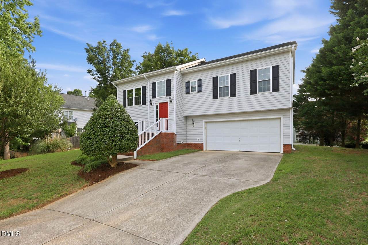 103 Castlebridge Court - Photo 1