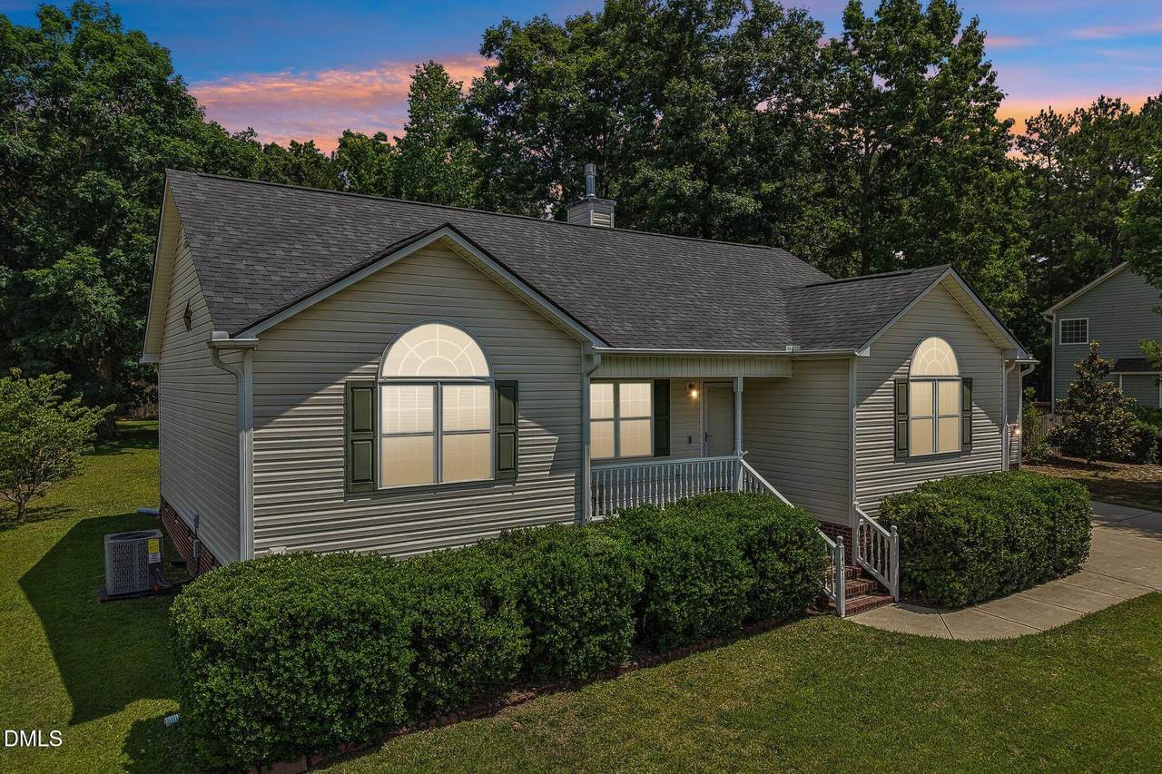 401 Kinsman Court - Photo 1