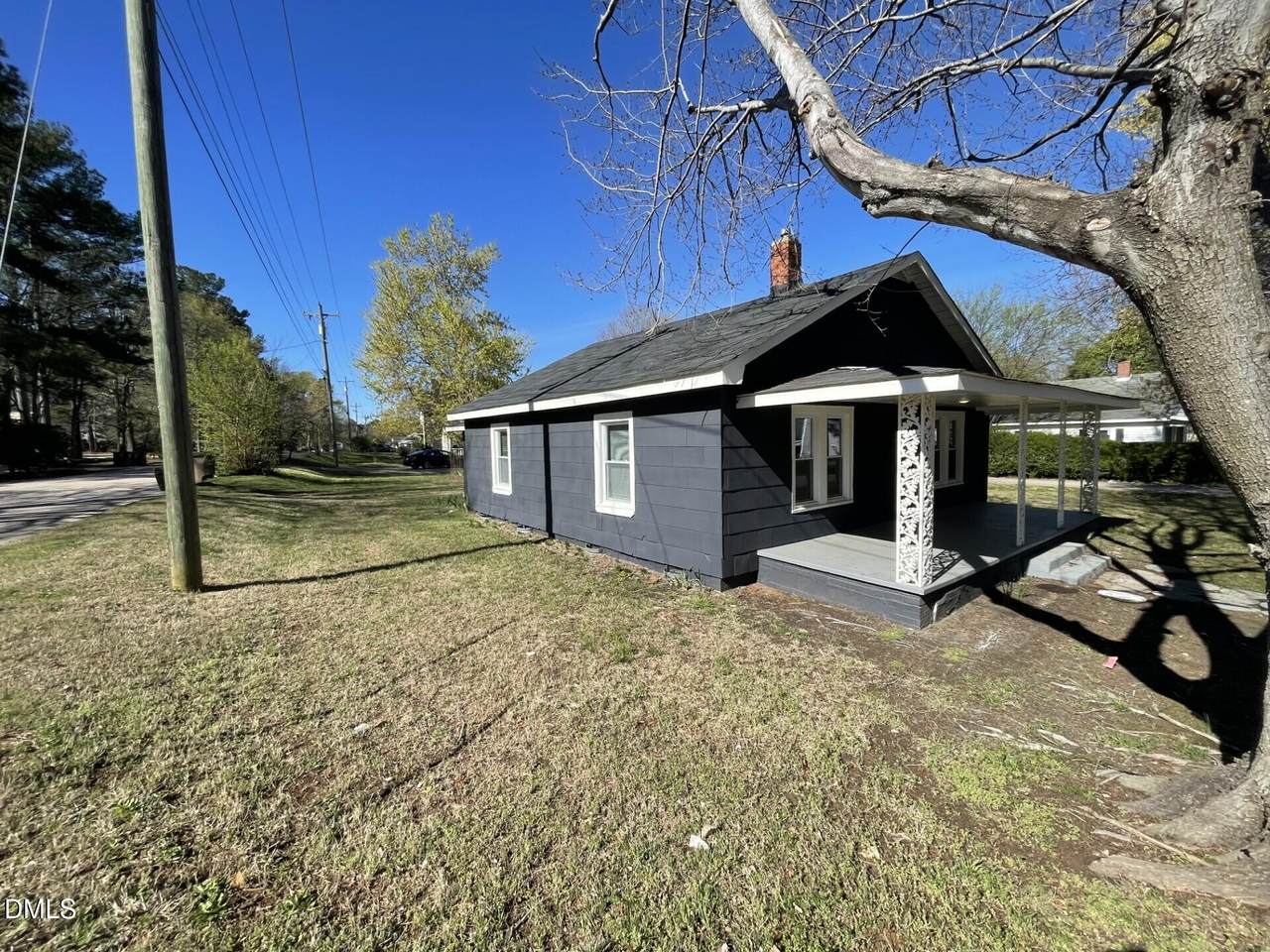 322 Perry Avenue - Photo 1