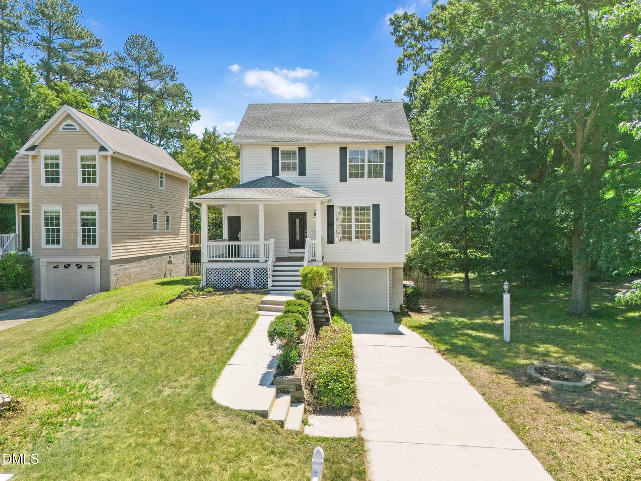 2128 Bellaire Avenue - Photo 1