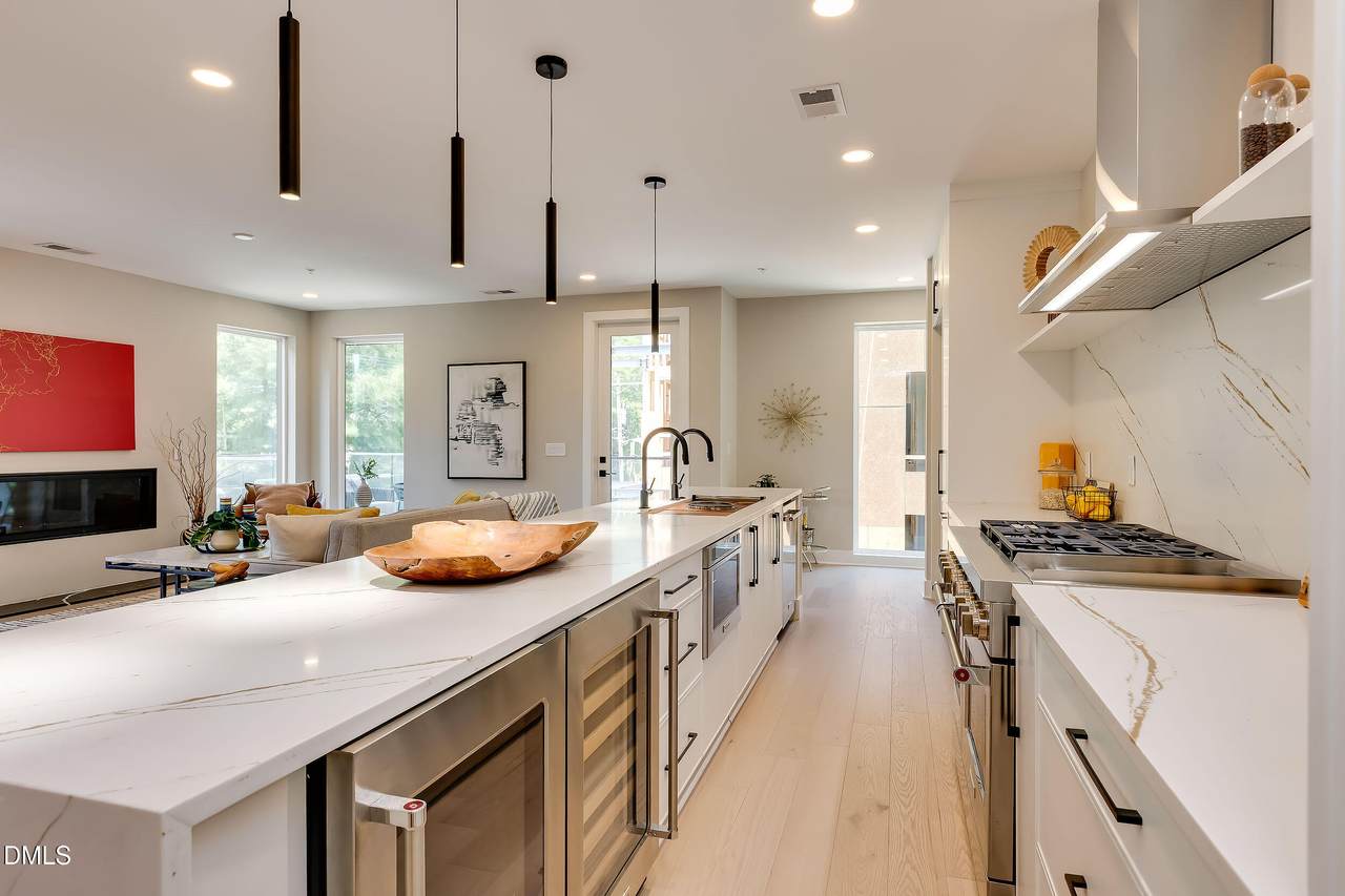 610 Roxboro Street - Photo 1