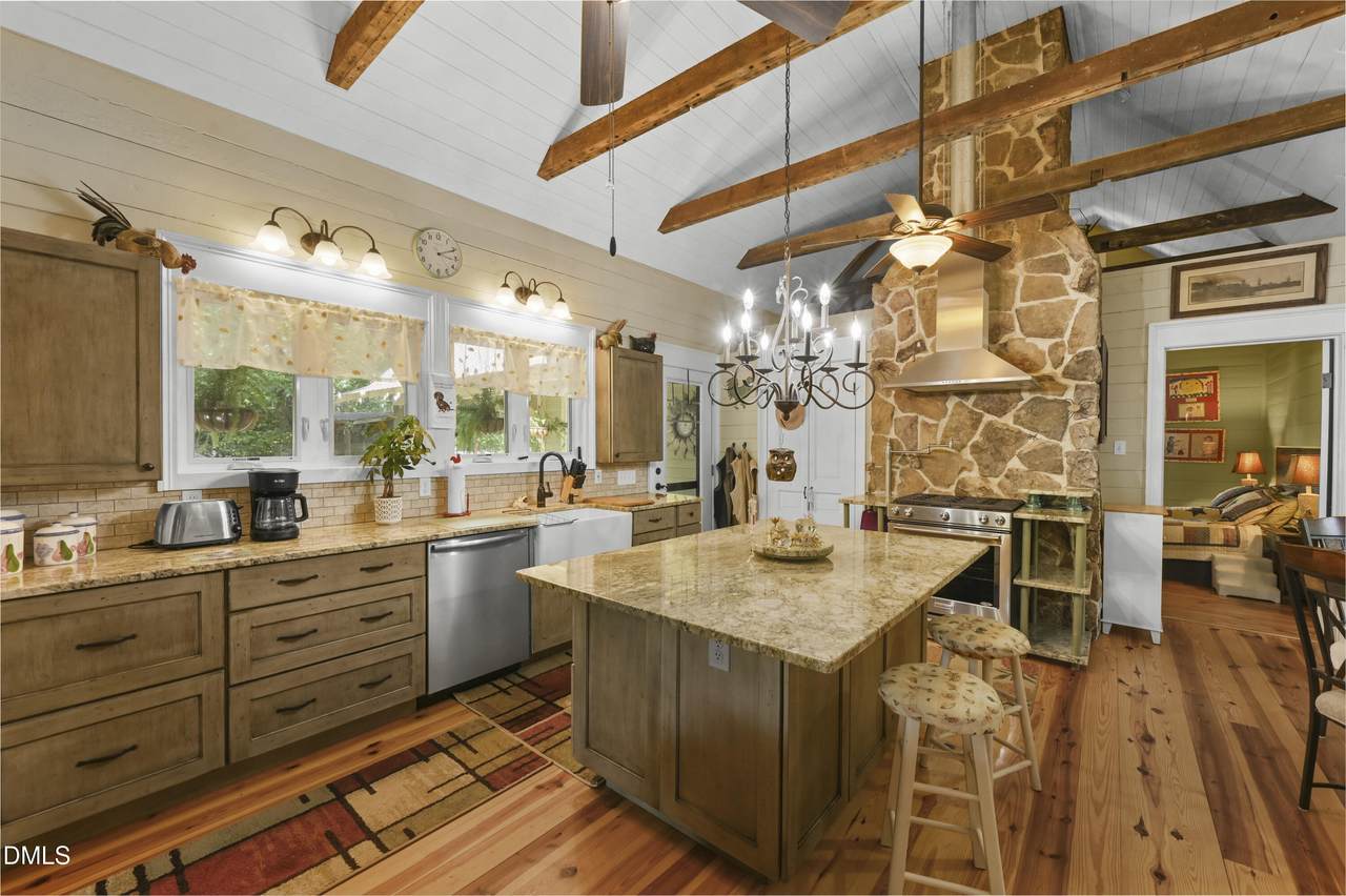 3928 Billy Hopkins Road - Photo 1