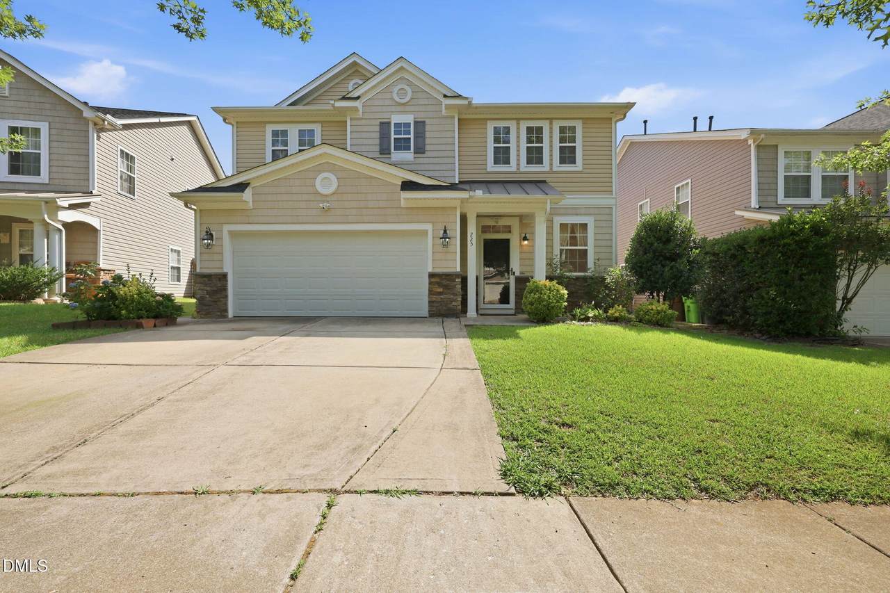 225 Amacord Way - Photo 1
