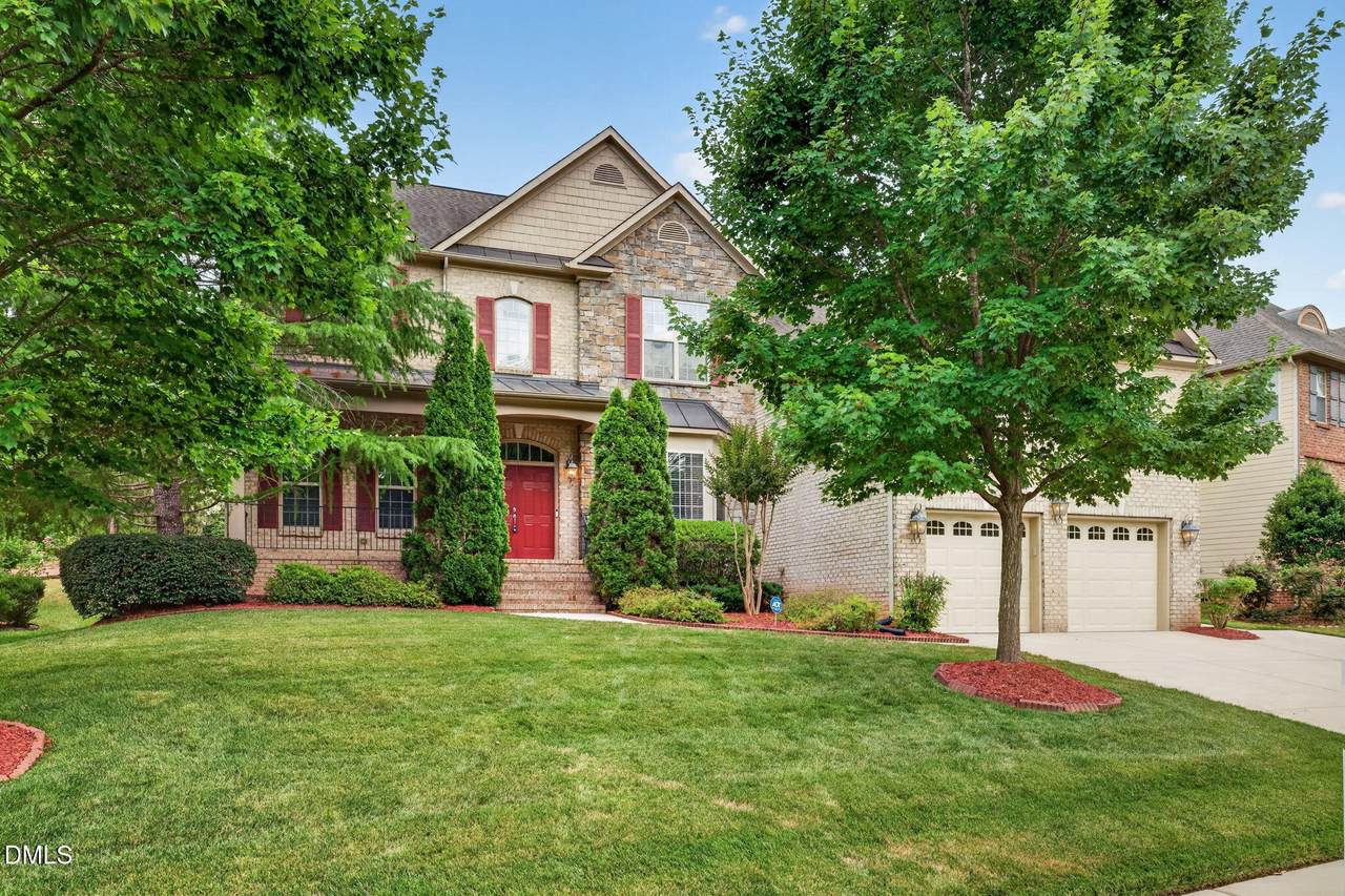 1049 Kennicott Avenue - Photo 1