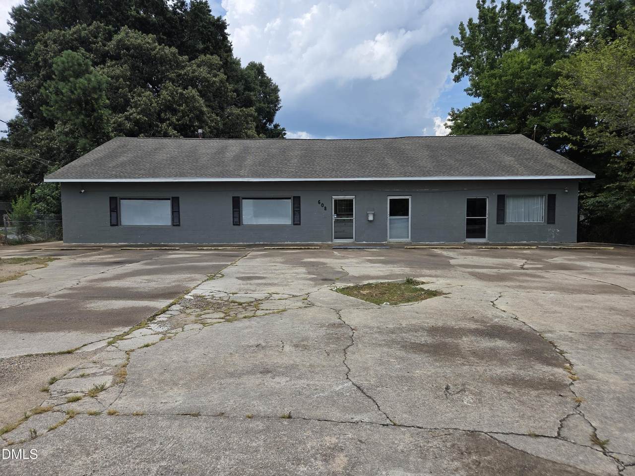 608 Roxboro Road - Photo 1
