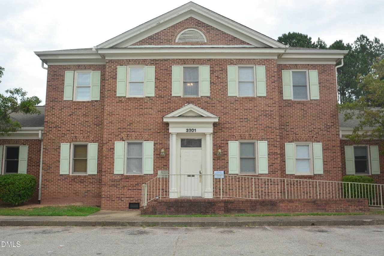 3201 Yorktown Avenue - Photo 1