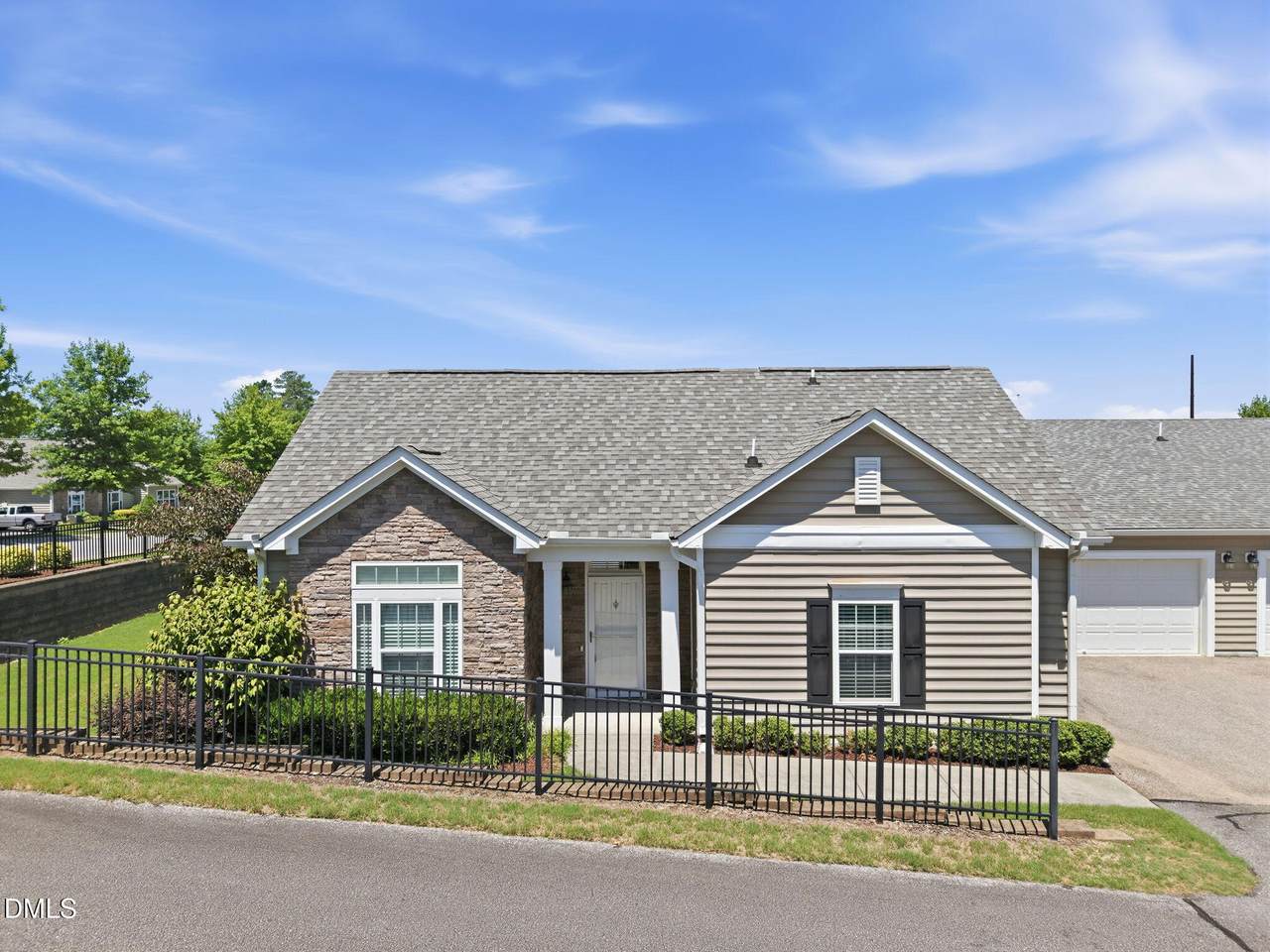 1089 Blue Bird Lane - Photo 1