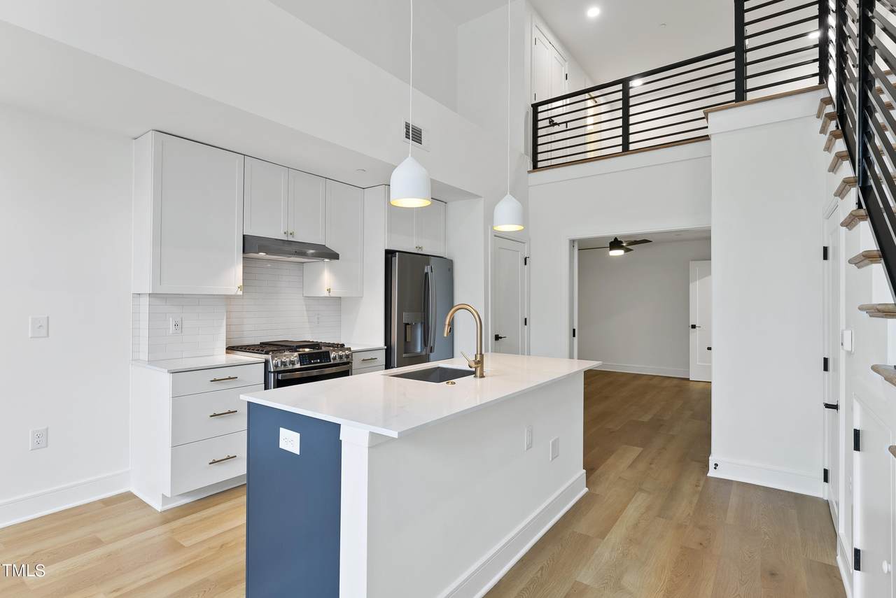 615 Daniels Street - Photo 1