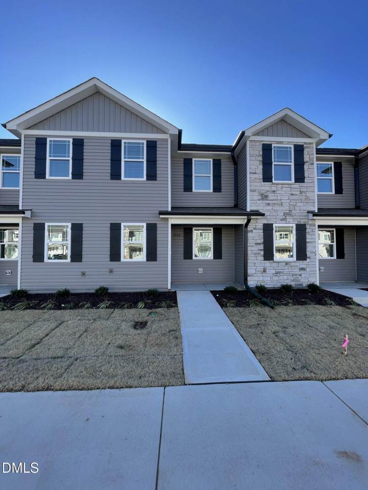 1043 Peony Lane - Photo 1