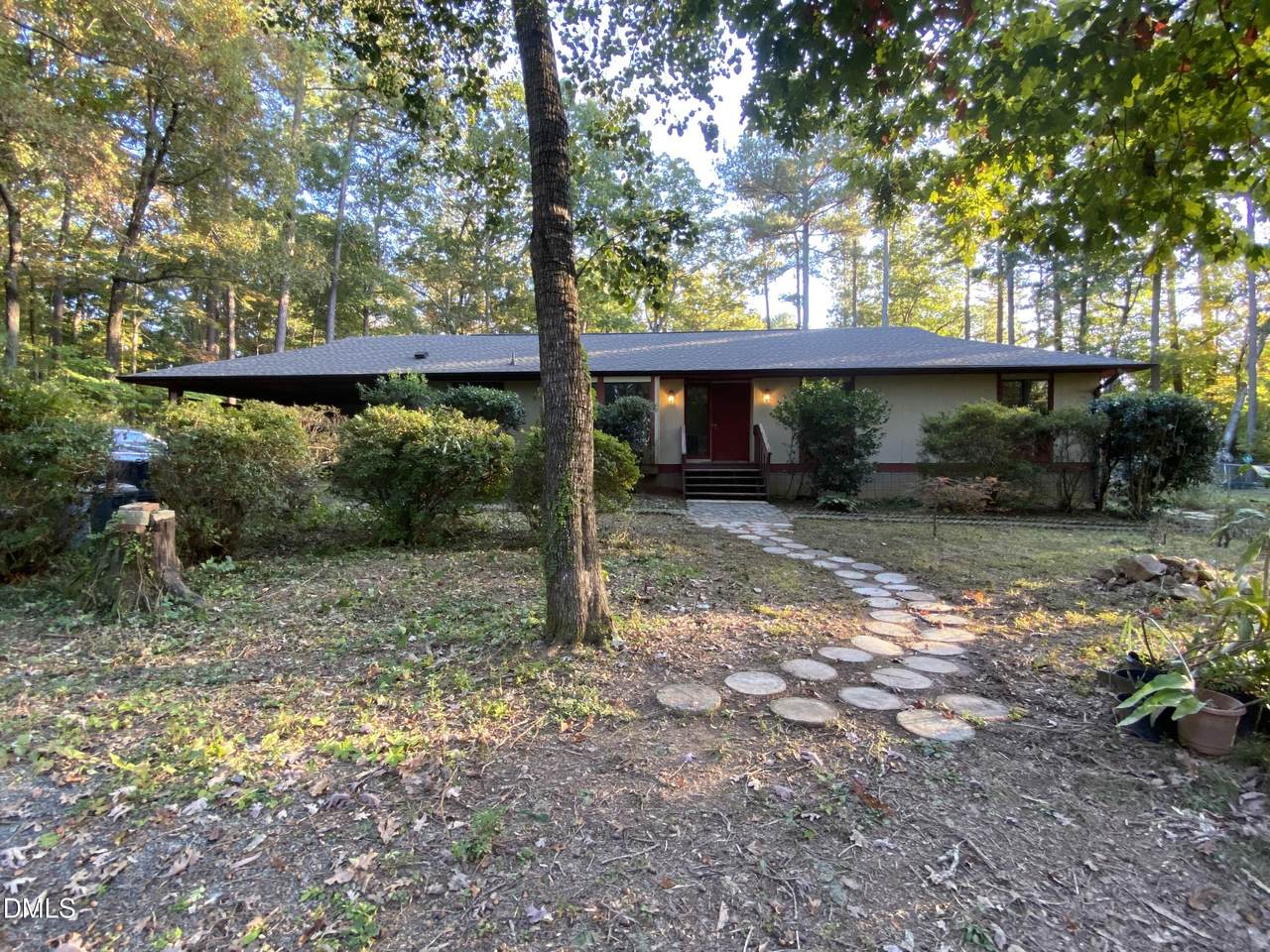 209 Hunter Hill Road - Photo 1