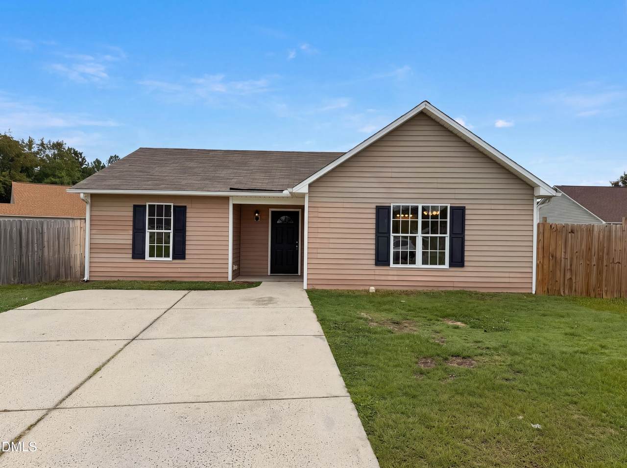 102 Reebe Circle - Photo 1