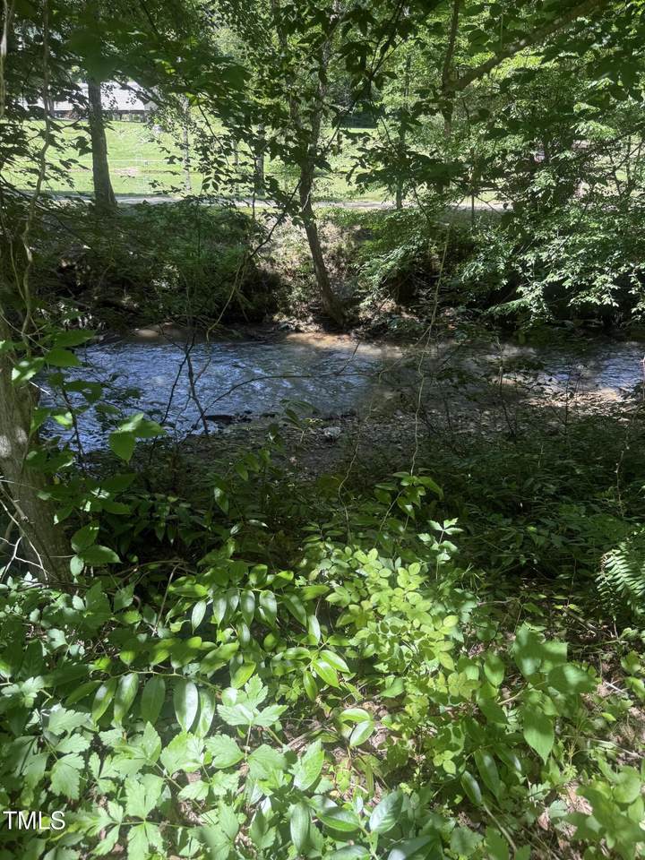 https://bt-photos.global.ssl.fastly.net/tmls/1280_boomver_1_10178654-2.jpg