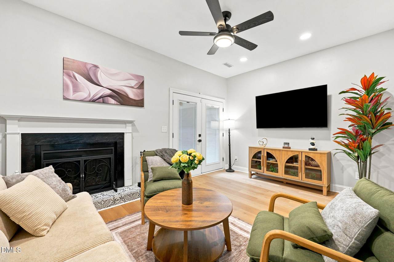 305 Kendall Drive - Photo 1