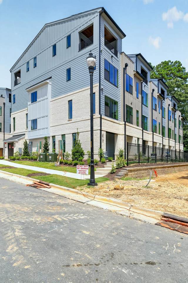 407 Chatham View Road - Photo 1