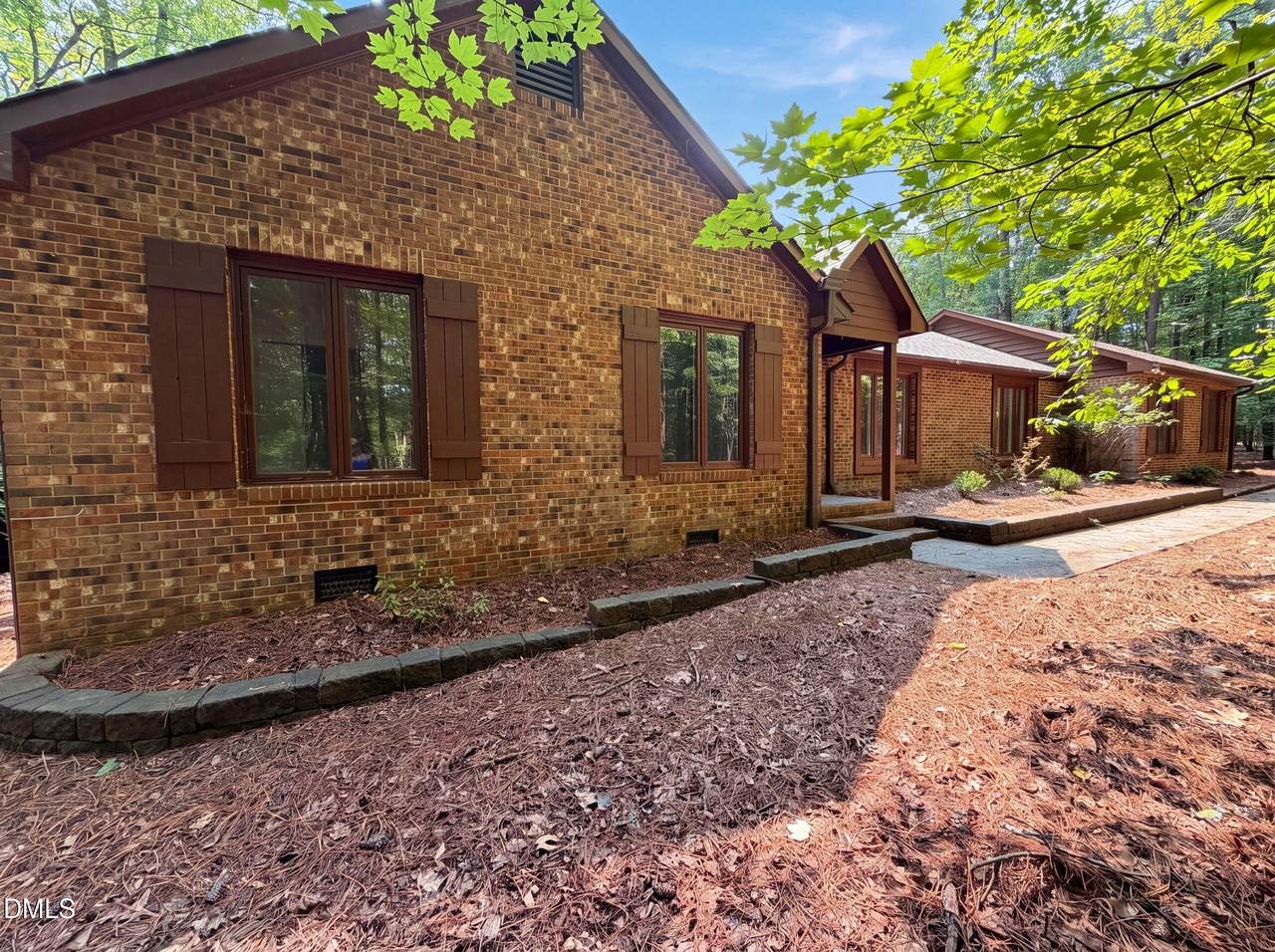 204 Boulder Bluff Trail - Photo 1