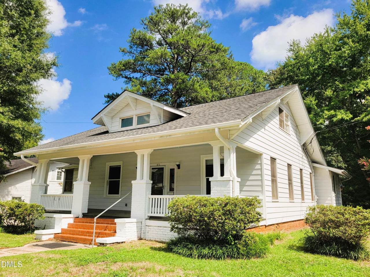 411 Chisholm Street - Photo 1