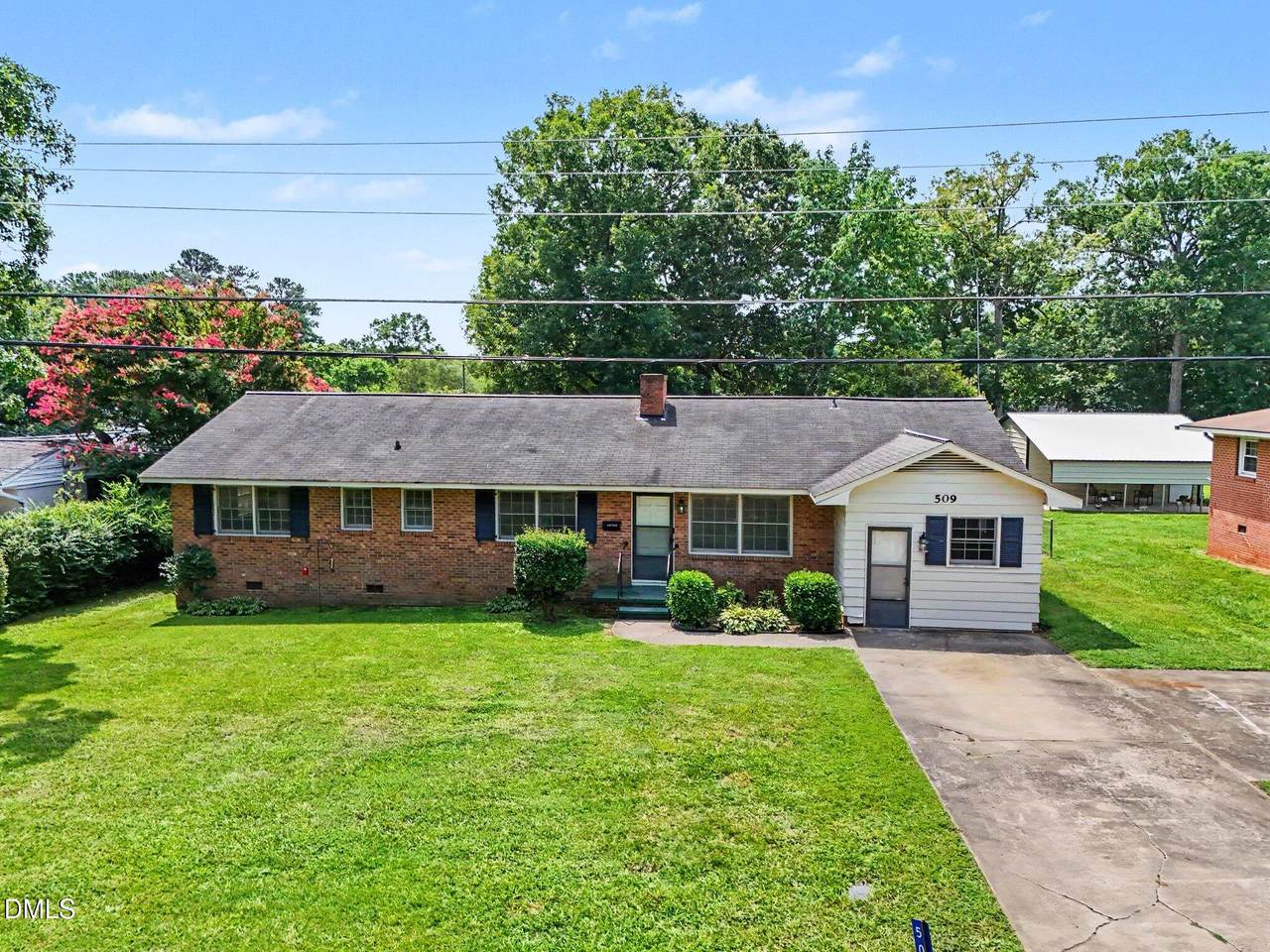 509 Oakwood Lane - Photo 1