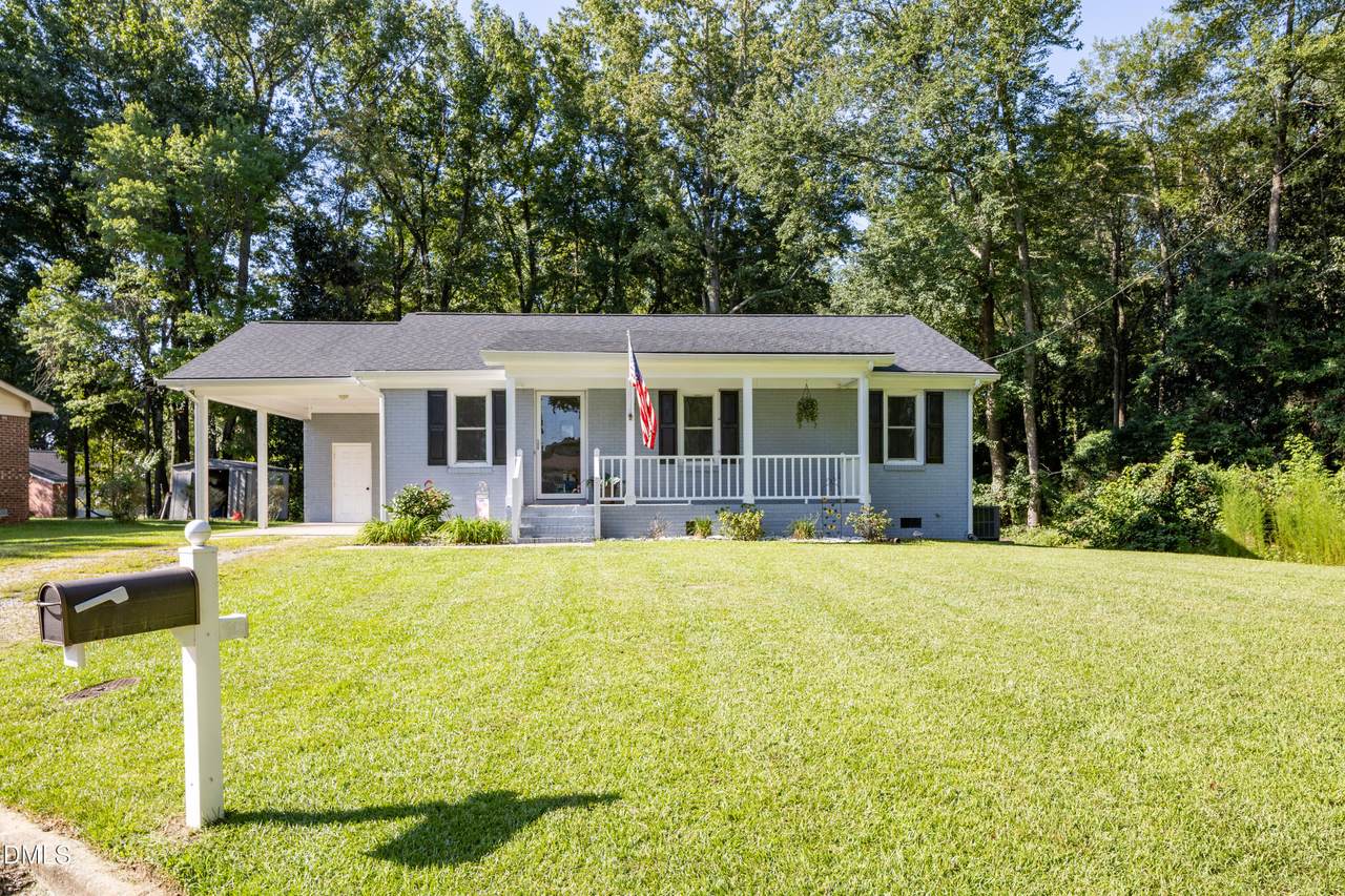 1307 Pearsall Street - Photo 1