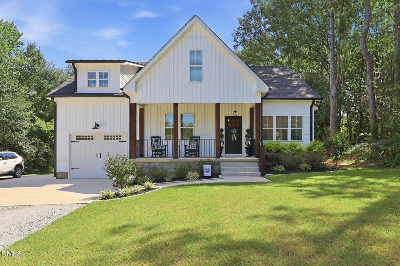 552 Orange Street - Photo 1
