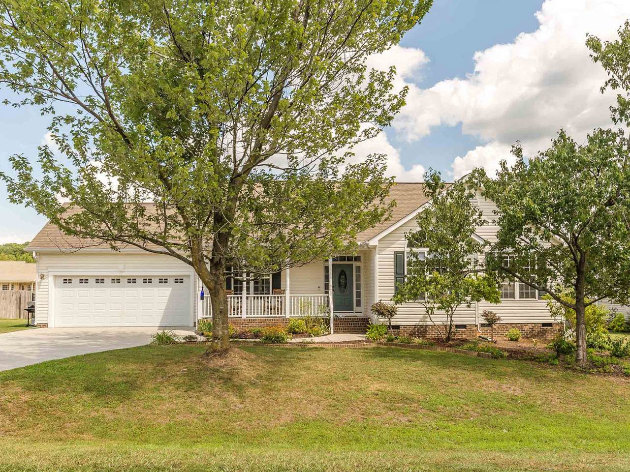 75 Glen Oaks Drive - Photo 1