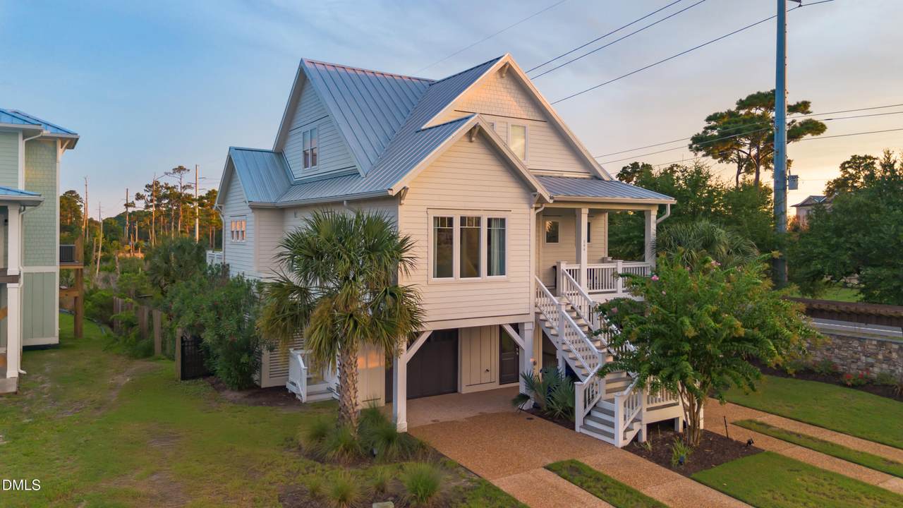 104 Mistiflower Court - Photo 1