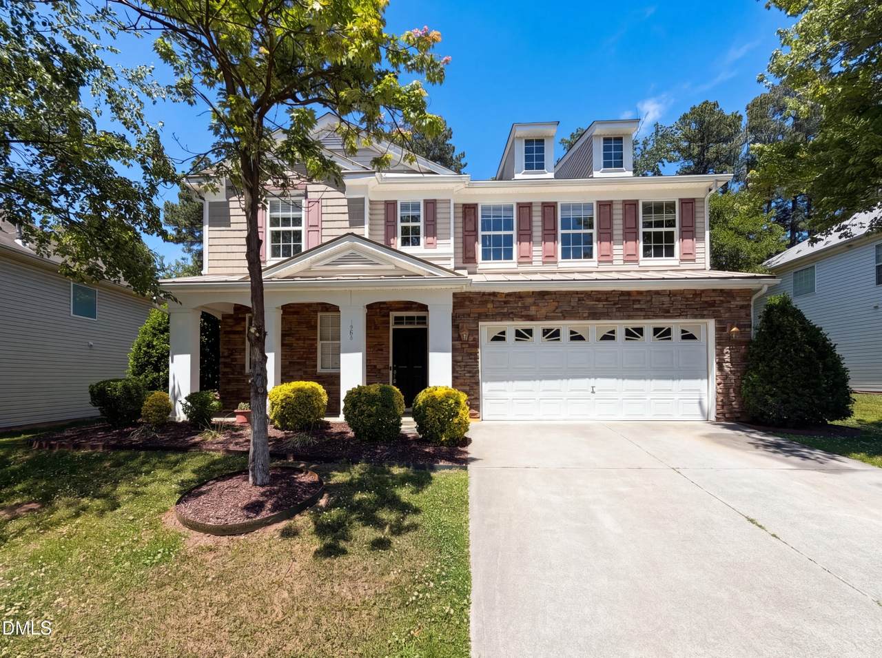 506 Hillview Drive - Photo 1