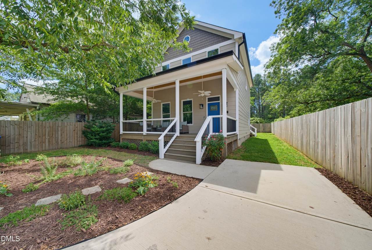 907 Pleasant Drive - Photo 1