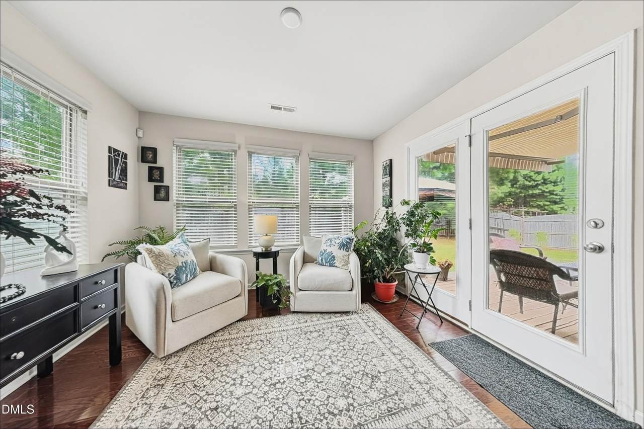 828 Poplar Street - Photo 1