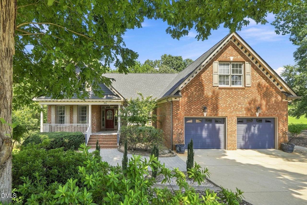 101 Charleston Drive - Photo 1