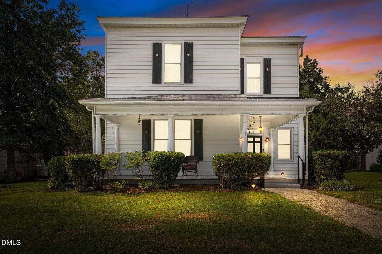 405 Center Street - Photo 1