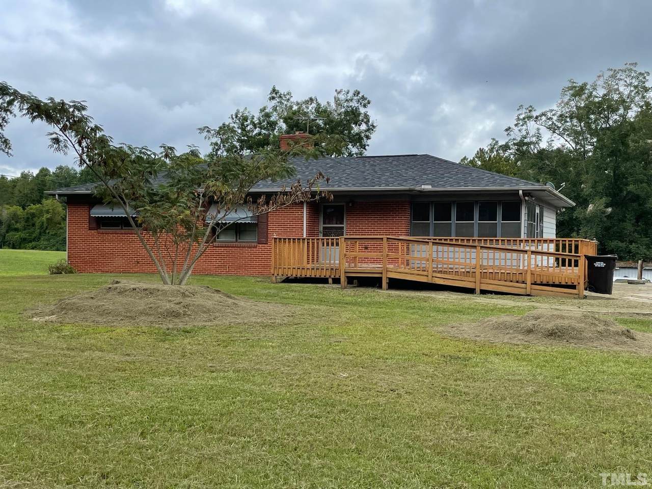 8209 Purfoy Road - Photo 1